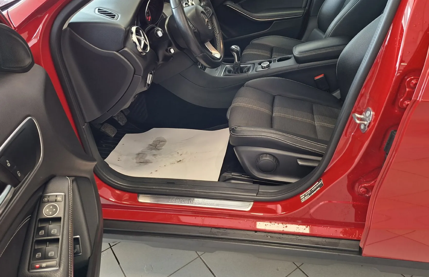 Zunanja slika - Mercedes-Benz GLA-Razred - GLA 180 URBAN - 14