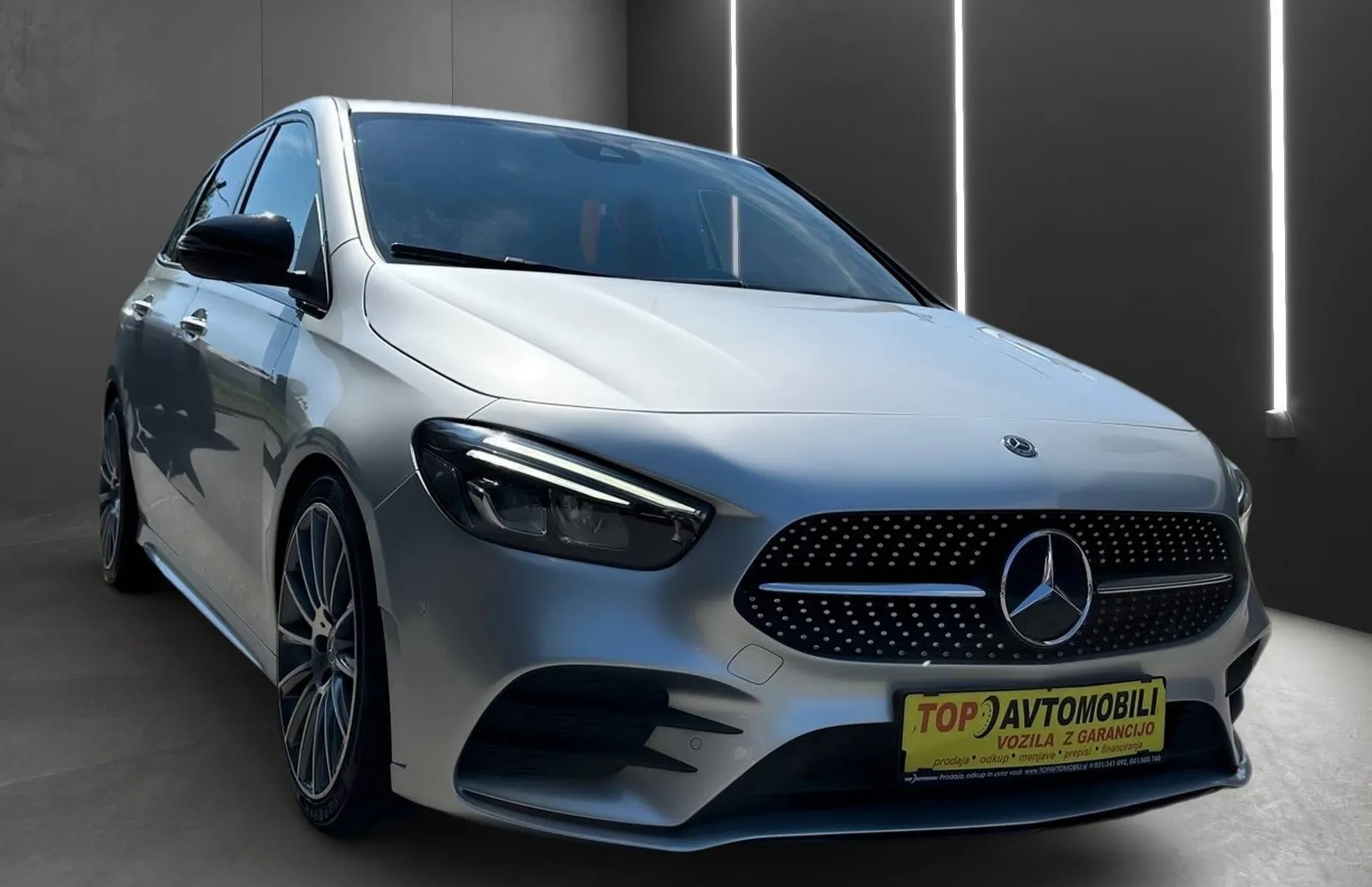 Zunanja slika - Mercedes-Benz B-Razred - 200 AMG LINE MULTIBEAM TEM KAMERA PDC NAVI TOP - 11