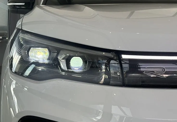 Zunanja slika - Volkswagen Tiguan - 2.0 TDI DSG R-Line ASISTENCE - 2