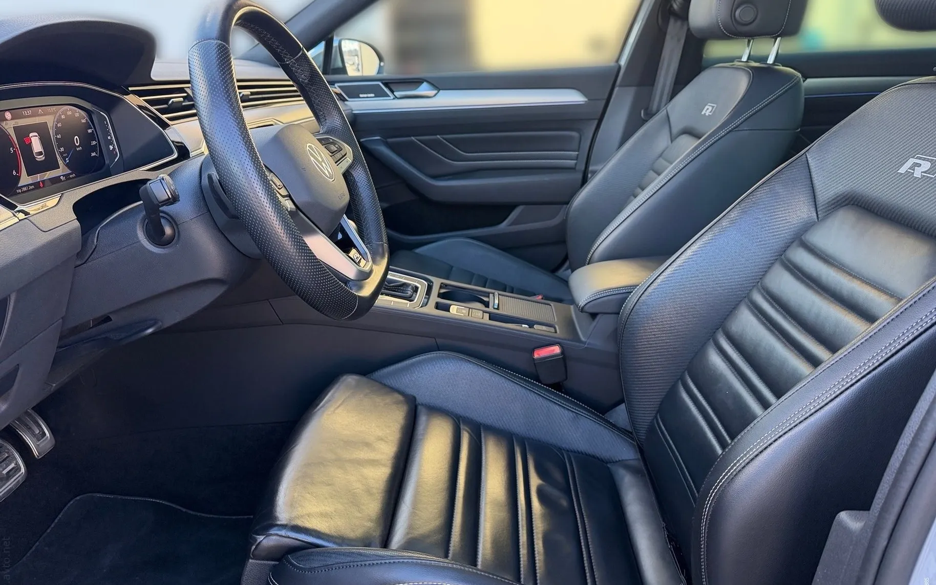 Notranja slika - Volkswagen Passat Variant - 2.0 TDI BMT R-LINE 4MOTION DSG - 7