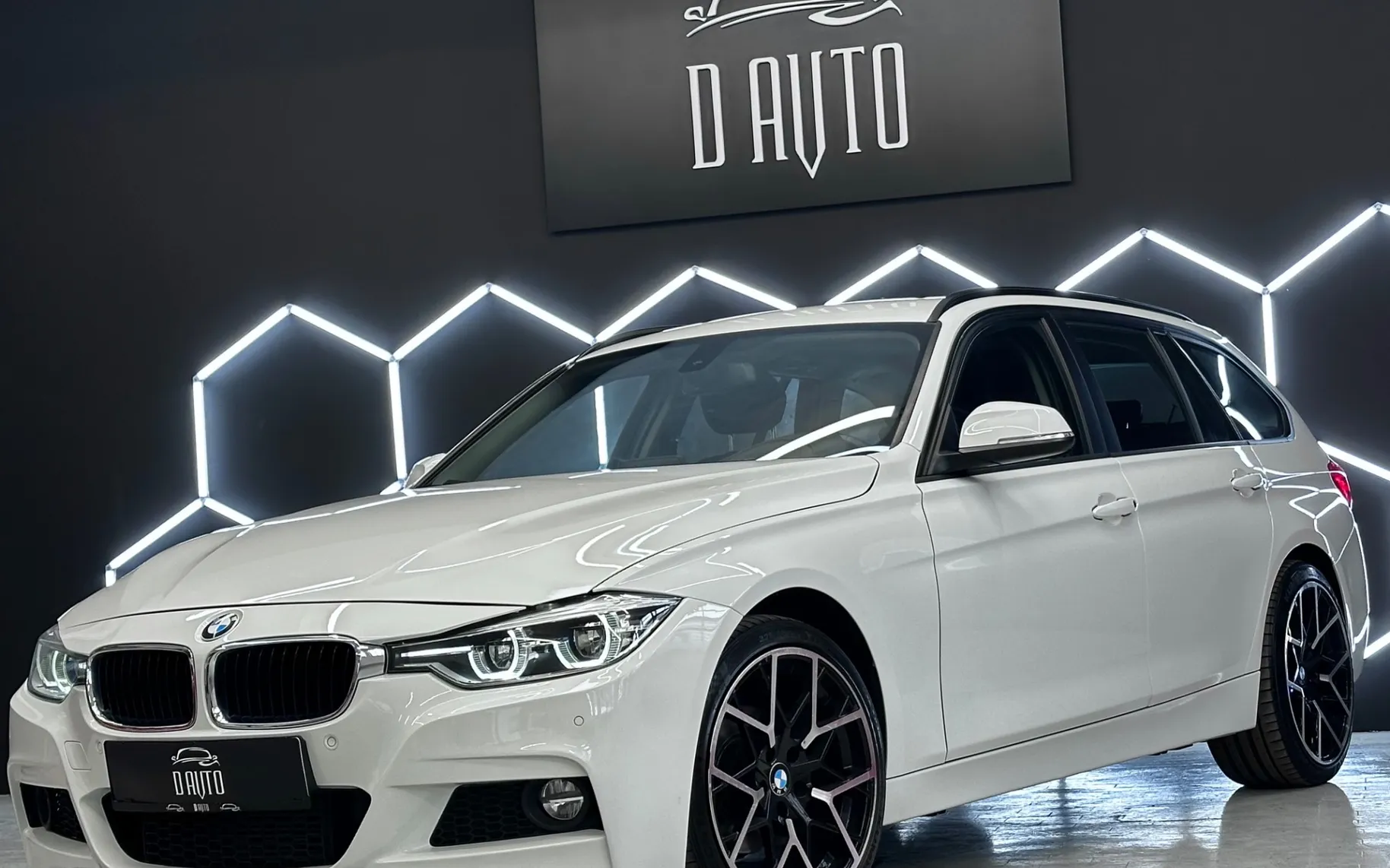 Zunanja slika - BMW serija 3 Touring: - serija 3  318d AT+NAVI+LED+SAMO 122000km - 1