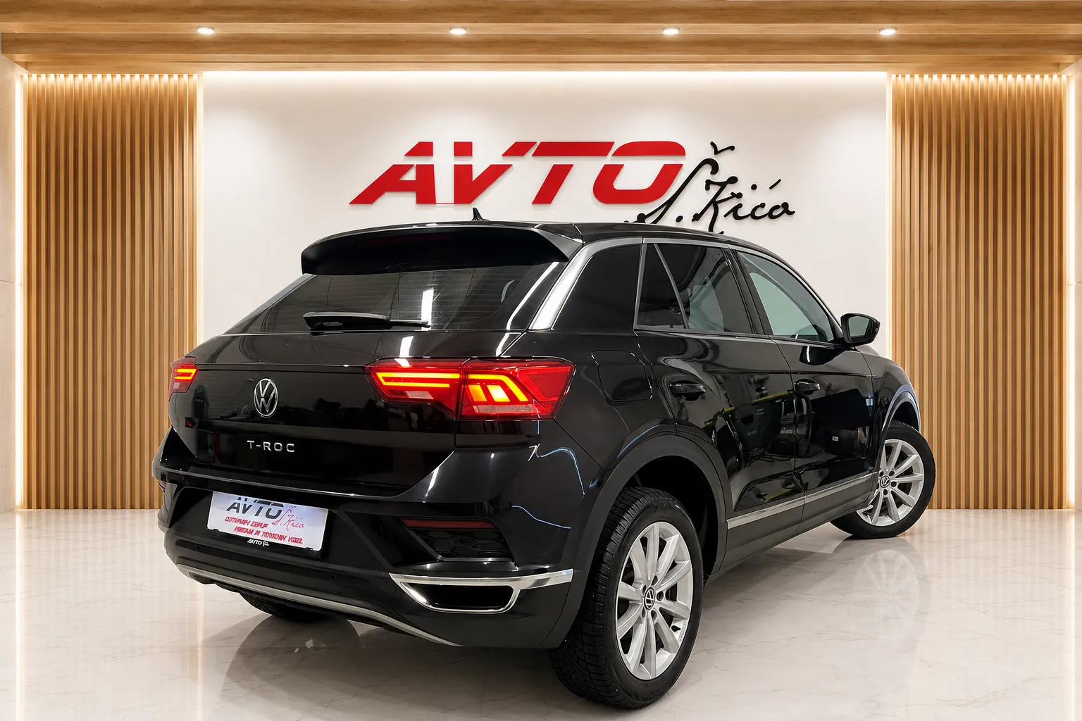 Zunanja slika - VW T-Roc - 2.0 TDI-XENON-LED-VIRTUAL-ACC-KAMERA-NAV-MRTVI K - 9