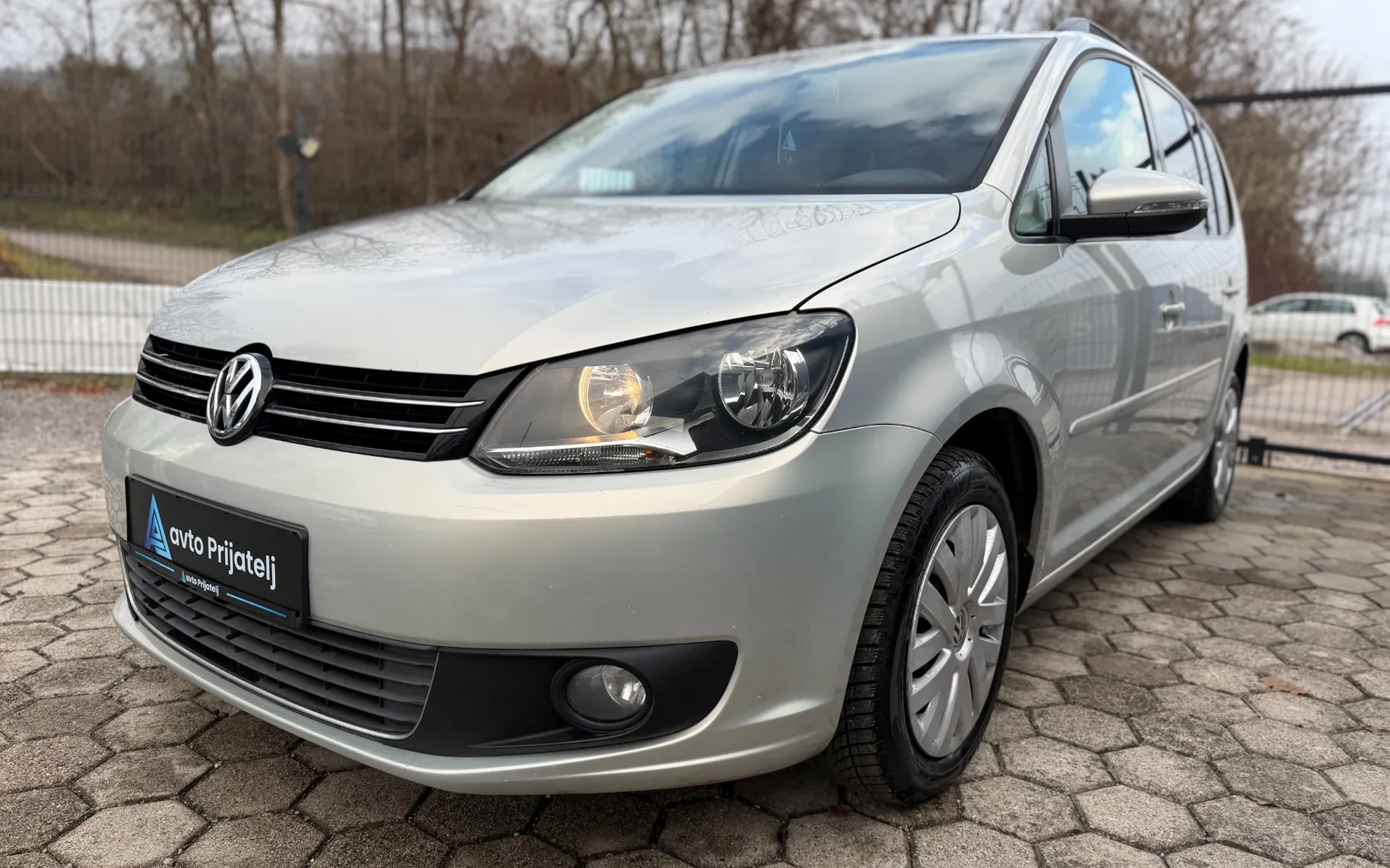 Zunanja slika - Volkswagen Touran - 1.6 TDI BlueMotion | AVT | 7 SED - 1