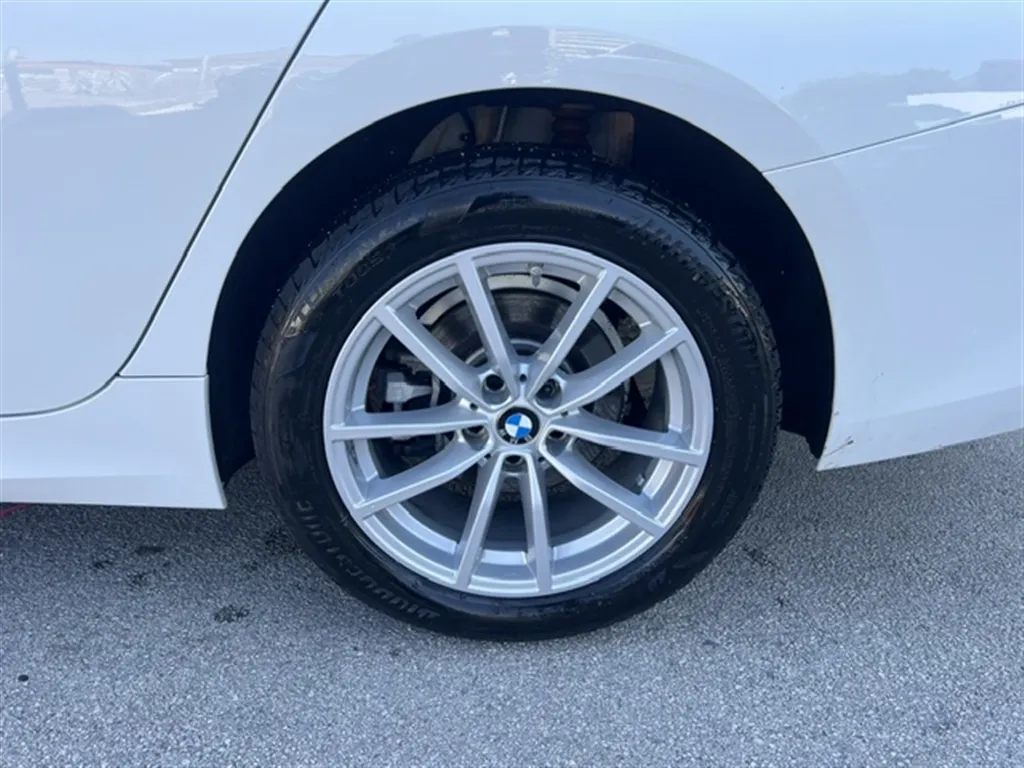 Zunanja slika - BMW Serija 3 - 318i - 5