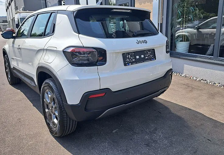 Zunanja slika - Jeep Avenger - Altitude 1.2 E-DCT6 MHEV 100 - 4