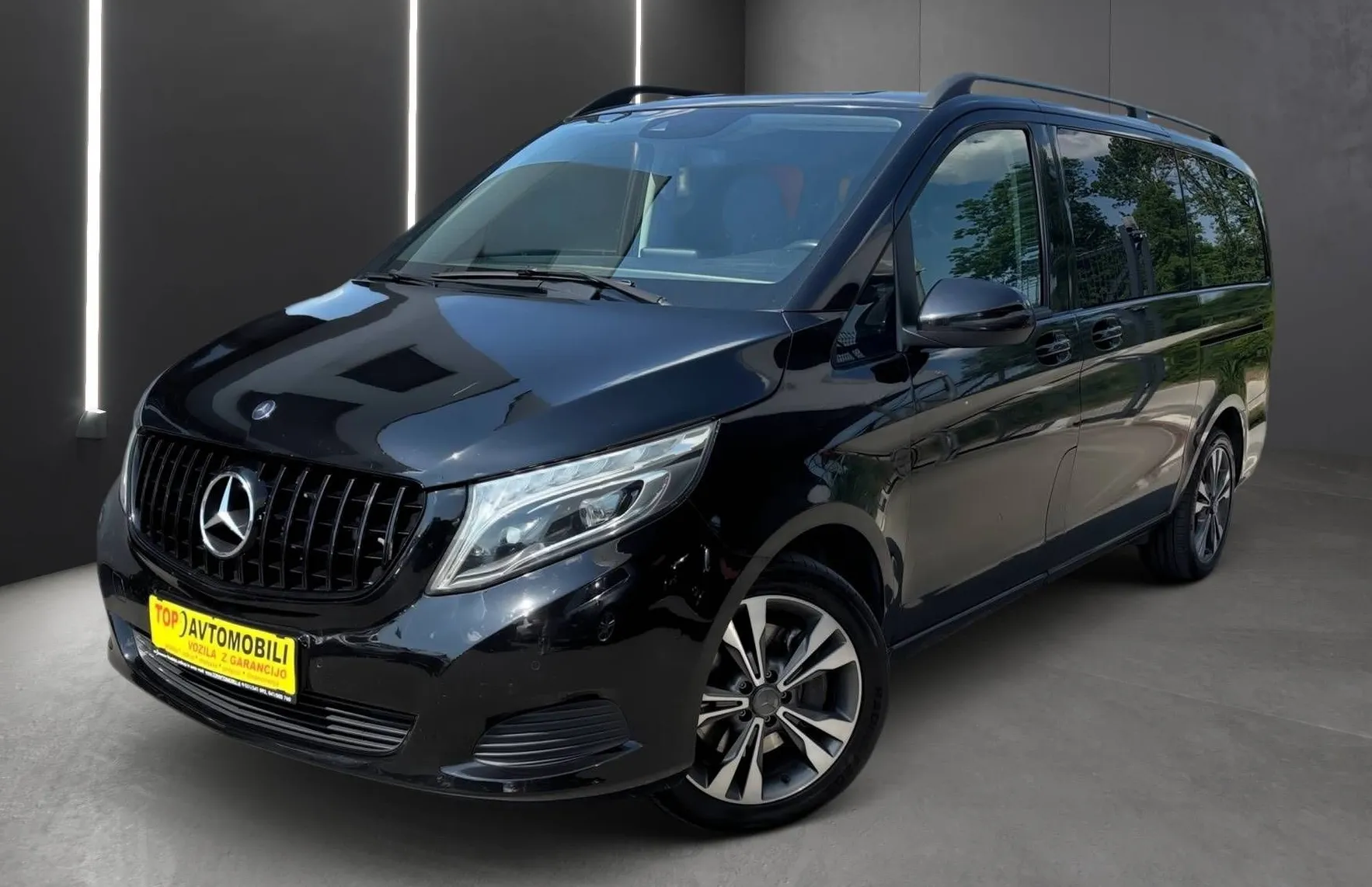 Zunanja slika - Mercedes-Benz V-Razred - V 250d DOLGI AMG-LINE FUL LED NAVI TEMP KAM - 1