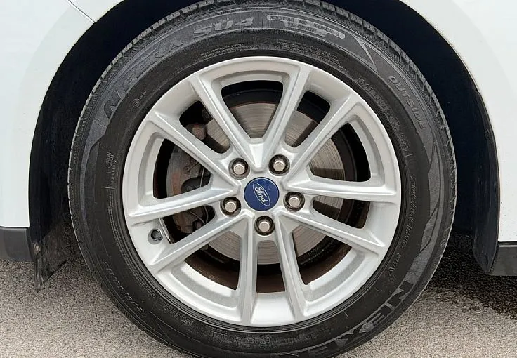 Zunanja slika - Ford Focus - 1.0 Style - LED - ALU16 - SLOVENSKI - TEMP - KLIMA - 8