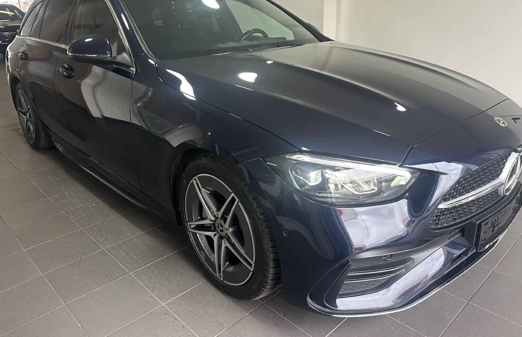 Zunanja slika - Mercedes-Benz C-Razred - C 200 T AMG Line Avt..KAMERA.USNJE.NAVI.PANORAMA - 1