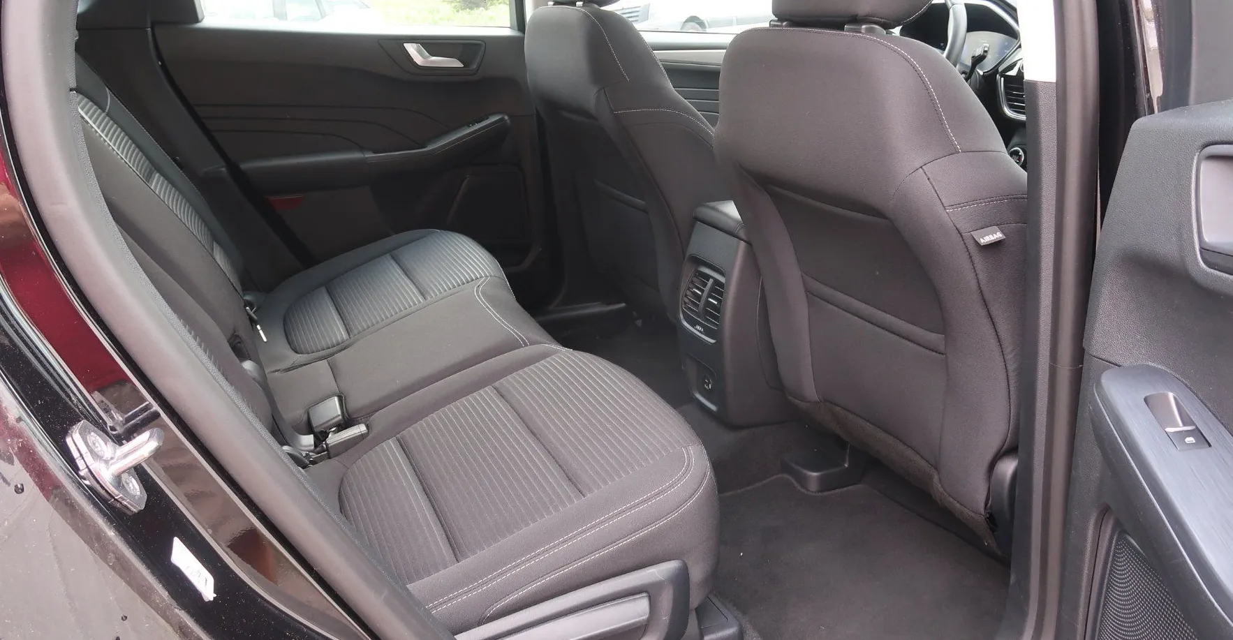Zunanja slika - Ford Kuga - Titanium X 2.5 Duratec Hybrid 165kW PHEV-ALU-NAVI - 14