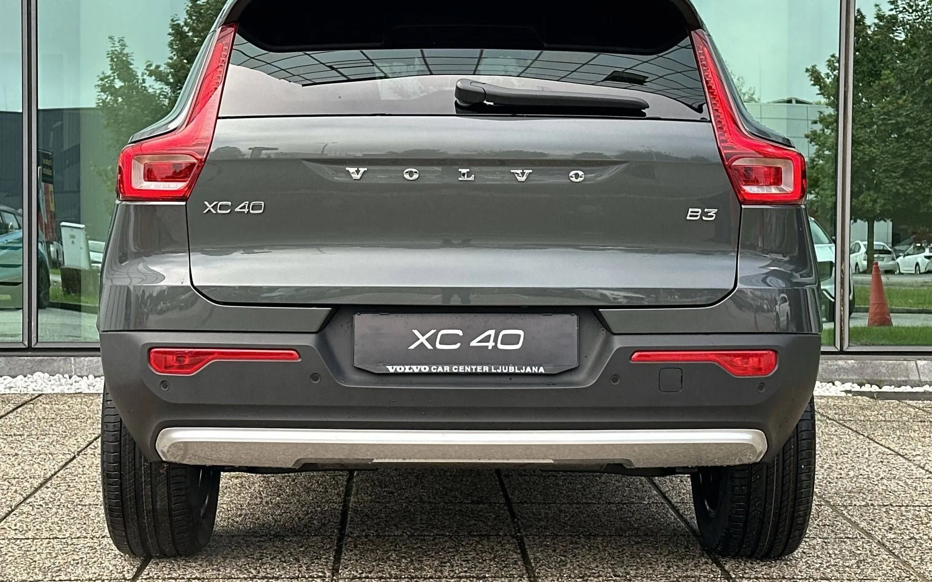 Zunanja slika - Volvo XC40 - B3 P Core AT DCT... - 6