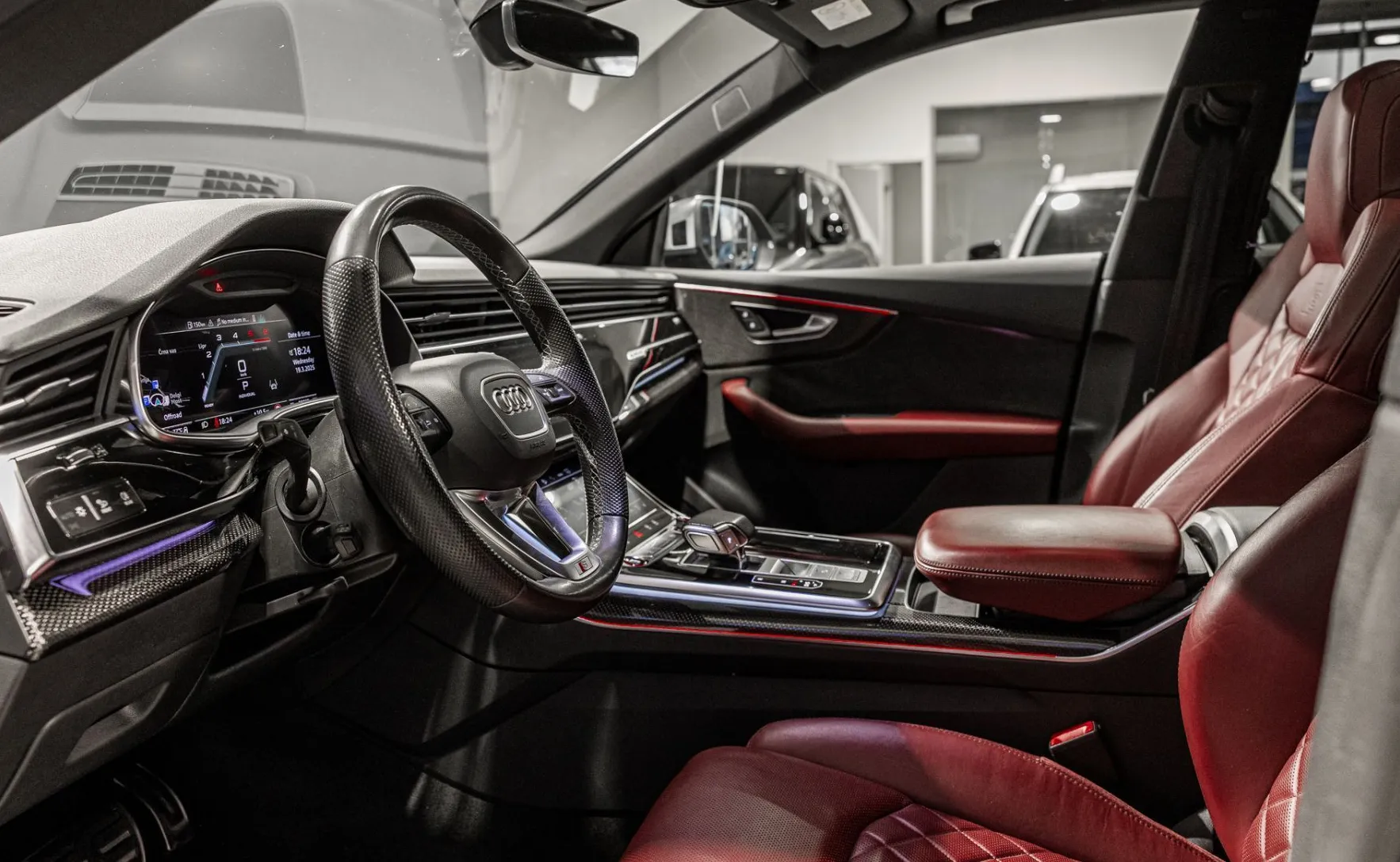 Zunanja slika - Audi SQ8 - MATRIX-KEYLESS-PANO-ZRAČNO-USNJE-VIRTUAL-HLAJ-22C - 11