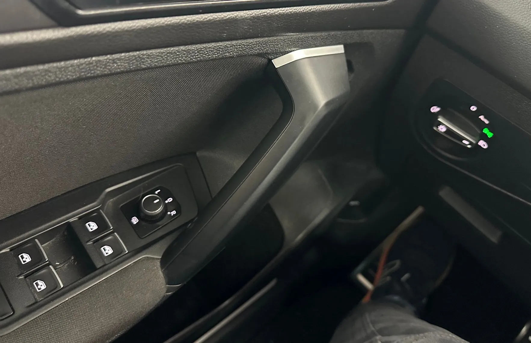 Zunanja slika - Volkswagen Tiguan - 2.0 TDI 110kW.NEMŠKI+4ALU.NAVI.AUT.GRET.SED.LED - 8