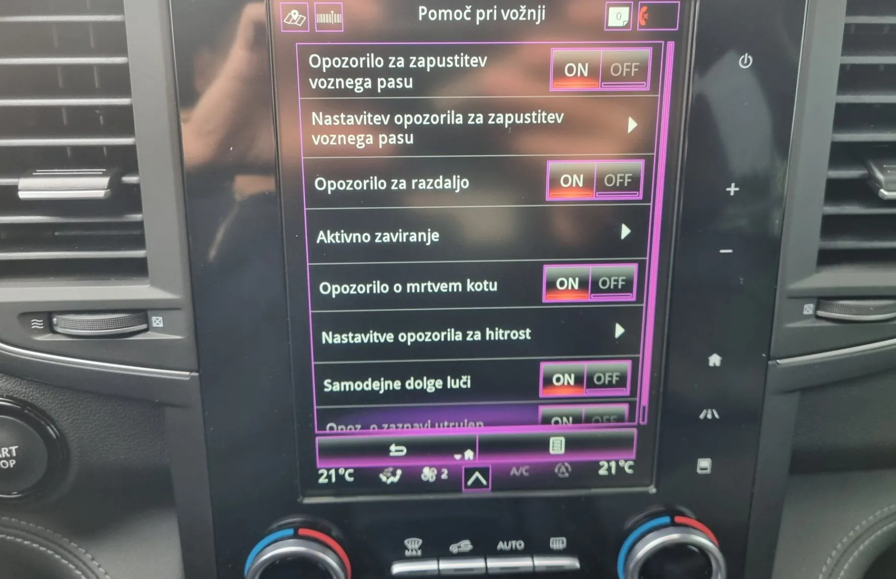 Zunanja slika - Renault Koleos - 2.0 BDCi 4X4 190 - Avtomatik - VOZILO NOVO - 97km - 17
