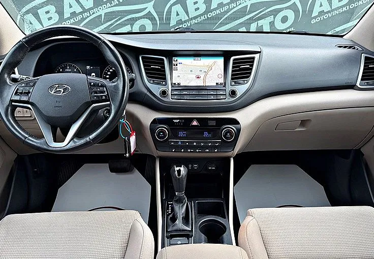 Zunanja slika - Hyundai Tucson - 1.7CRDi Trend DCT+GRETJE+NAVI+TOUCH+ALU19+SERVISNA - 9