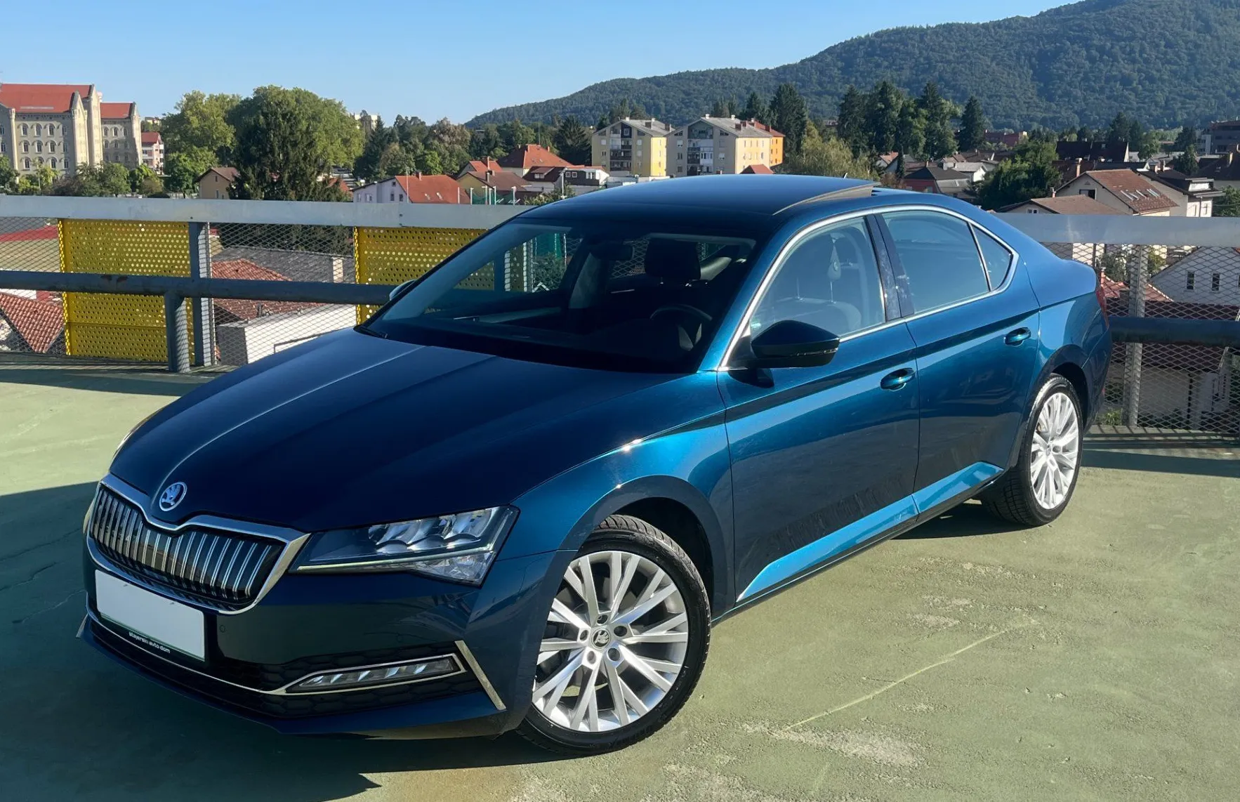 Zunanja slika - Škoda Superb - iV 1.4 TSI Ambition DSG. PANORAMA. LED.NAVI.2X PDC - 1