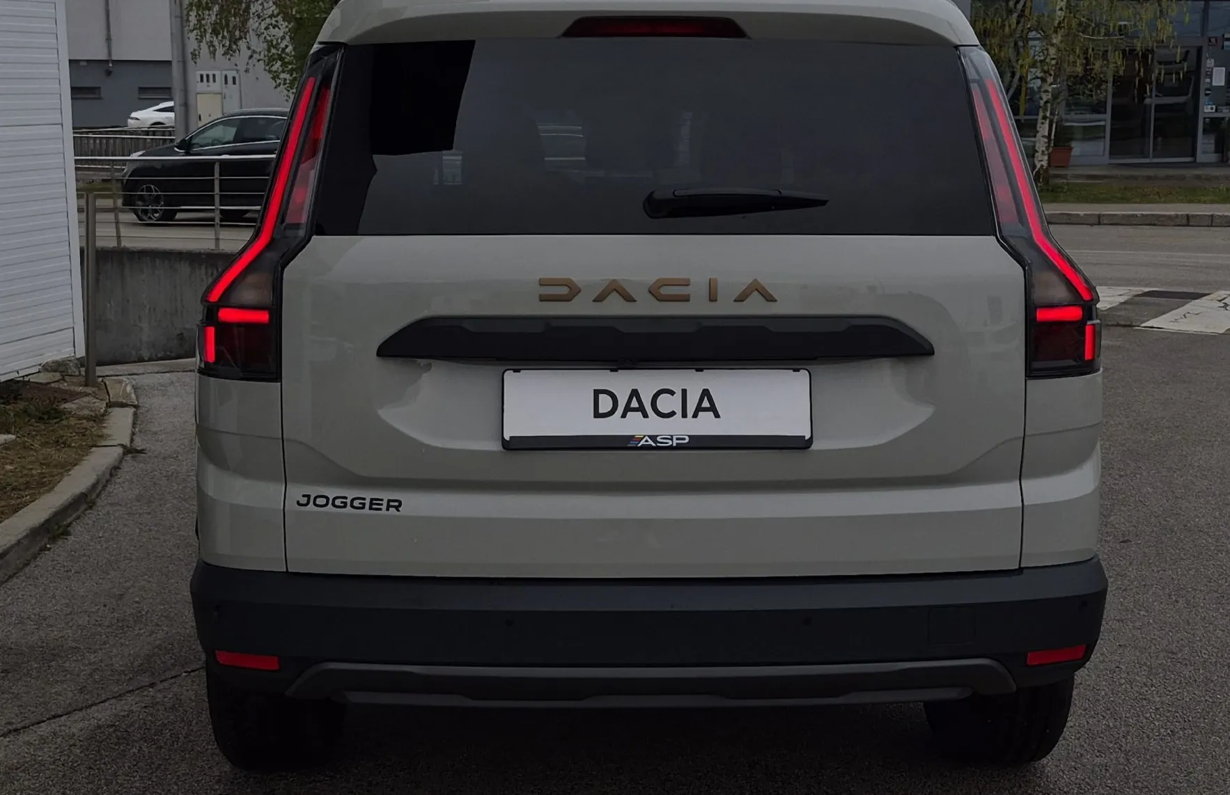 Zunanja slika - Dacia Jogger - Extreme TCe 110 - 6