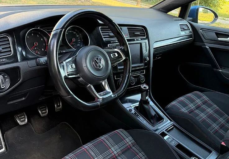 Zunanja slika - Volkswagen Golf - 2.0 GTI - 9