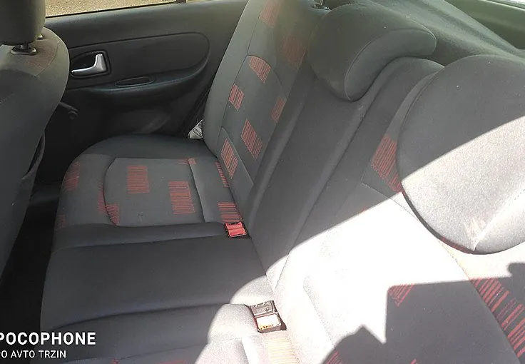 Zunanja slika - Renault Clio - 1.5 dCi Extreme-5 VRAT-KLIMA-USNJEN VOLAN-VEL.SERV - 8