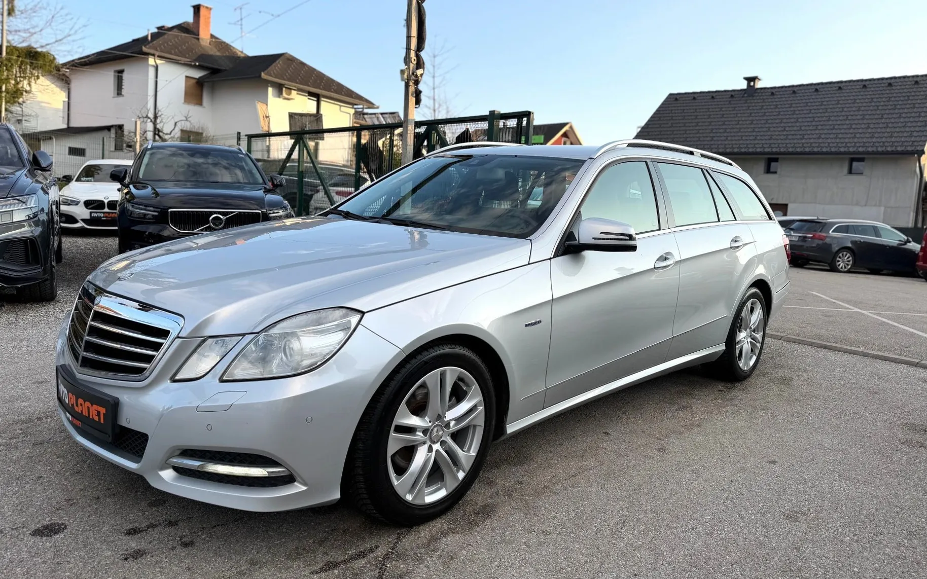 Zunanja slika - Mercedes-Benz E-Razred - E 200 CDI BlueEFFICIENCY AVANTGARDE AUT. NAVI - 1