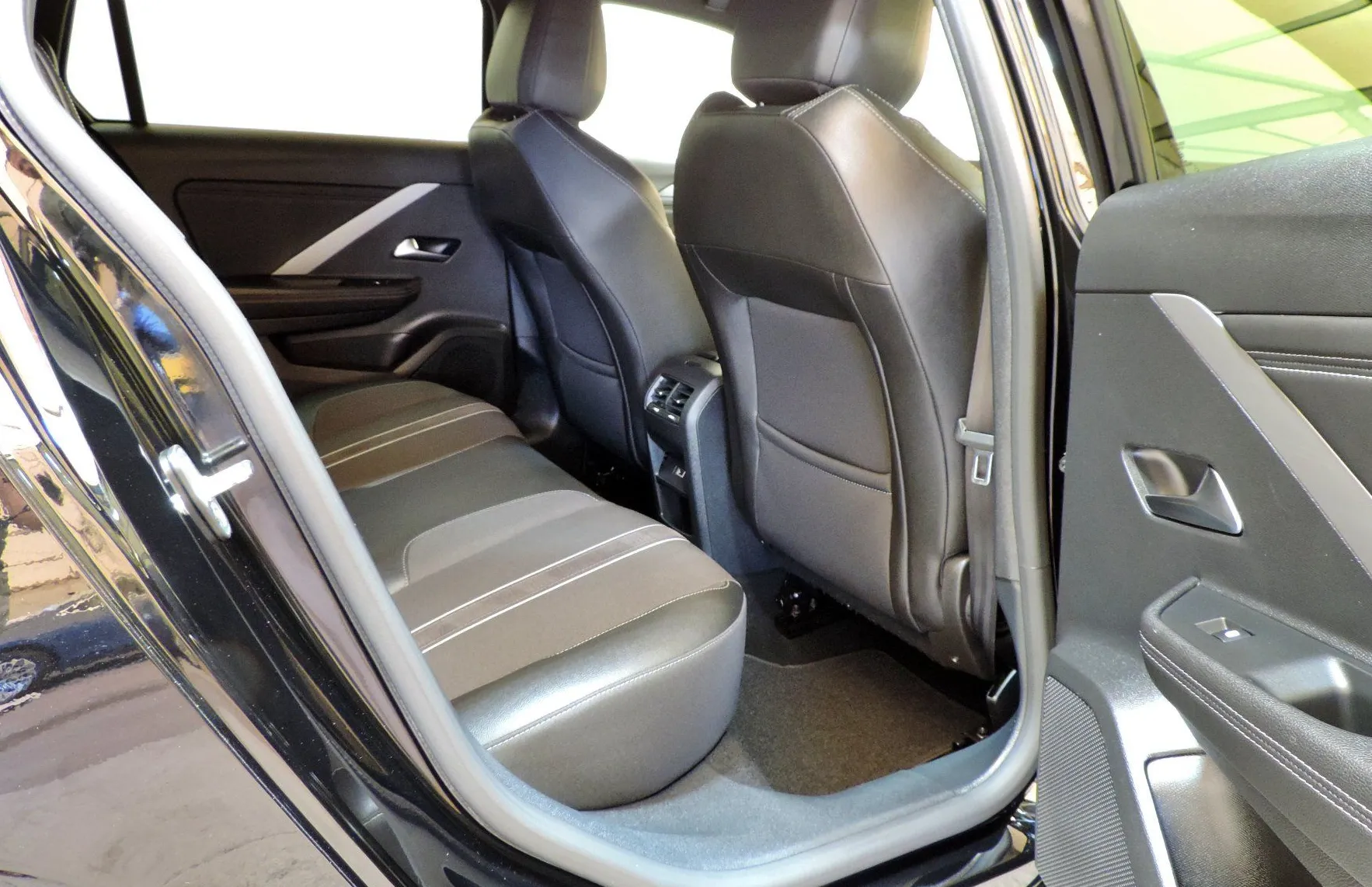 Zunanja slika - Opel Astra - Sports Tourer 1.6 Turbo Hybrid GS LED-KAMERA-ACC - 12