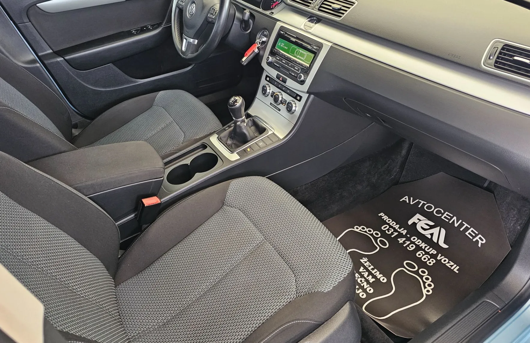 Zunanja slika - VW Passat - Variant 1.6 TDI-ODLIČEN-SERVISNA  KNJIGA-TEMPOMAT... - 11
