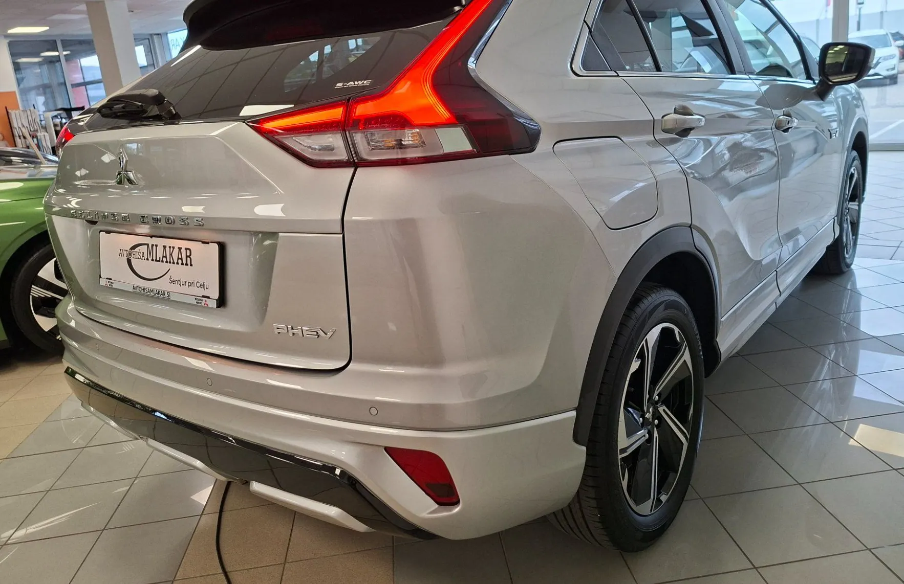 Zunanja slika - Mitsubishi Eclipse Cross - 4WD 2.4 PHEV Instyle+ CVT 1.LASTNIK-SLO-TOV.GARANC - 4