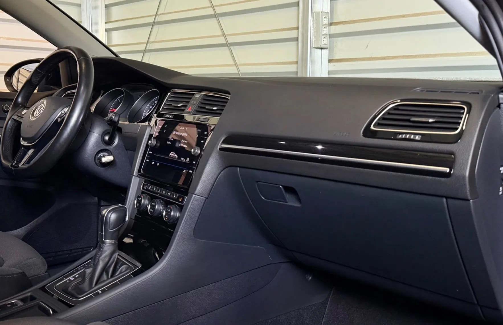 Zunanja slika - Volkswagen Golf - 2.0 TDI - DSG - MASAŽA - ACC - FULL LED - PDC - 12