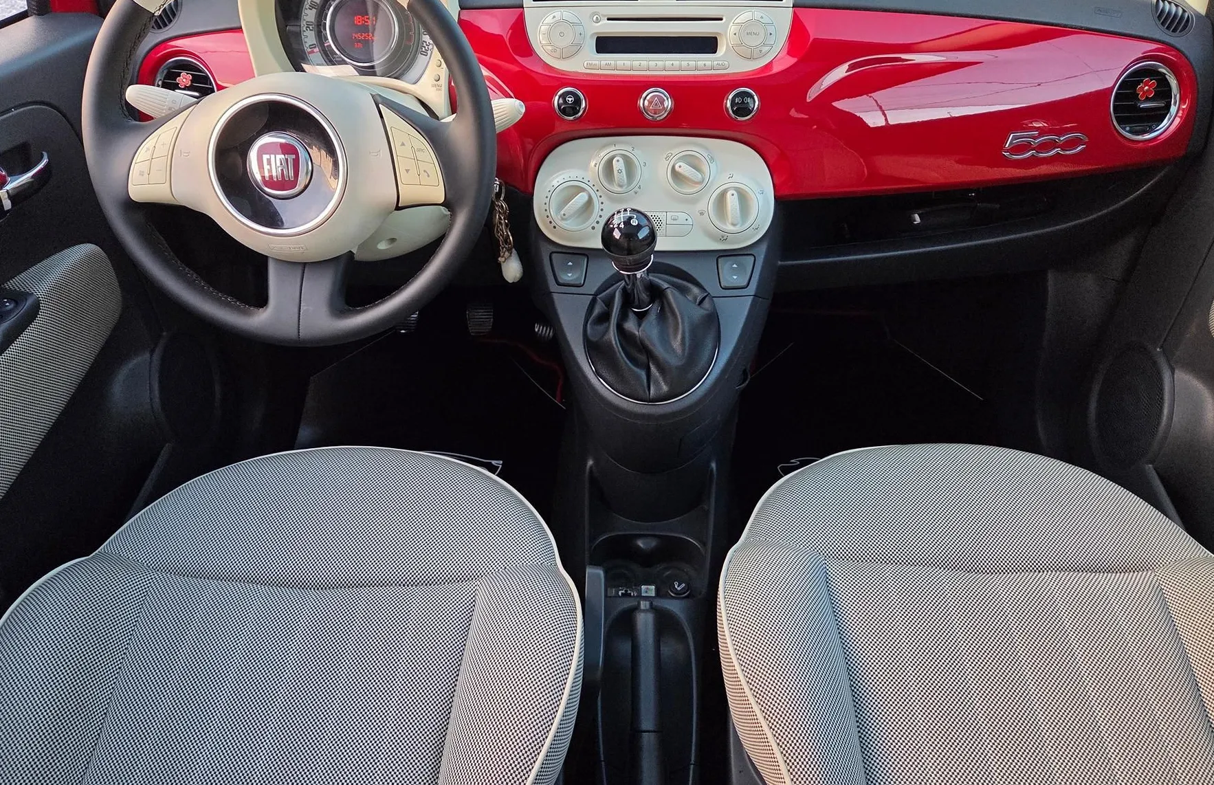Zunanja slika - Fiat 500 - 1.2-klima-panorama-alu-samo145.000km-servisiran - 11