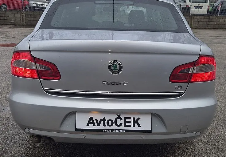 Zunanja slika - Škoda Superb - 1.9 TDI + XENON + NAVI + BREZ POLOGA - 6