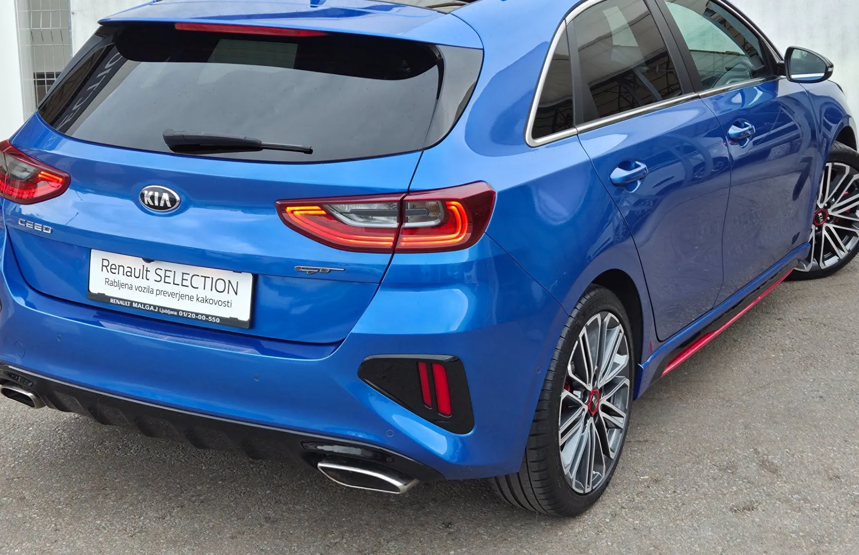 Zunanja slika - KIA Ceed - 1.6 T-GDI LX GT LED DCT GR.SED 1.LASTNIK - 6