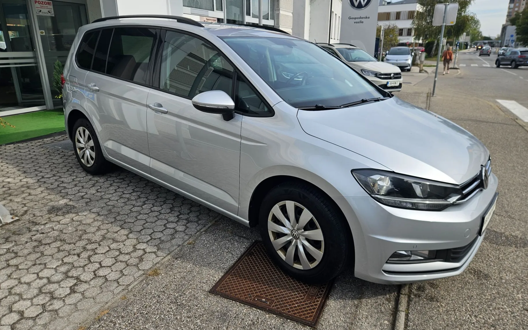 Zunanja slika - Volkswagen Touran - 1.6 TDI Comfortline 85kW - 2