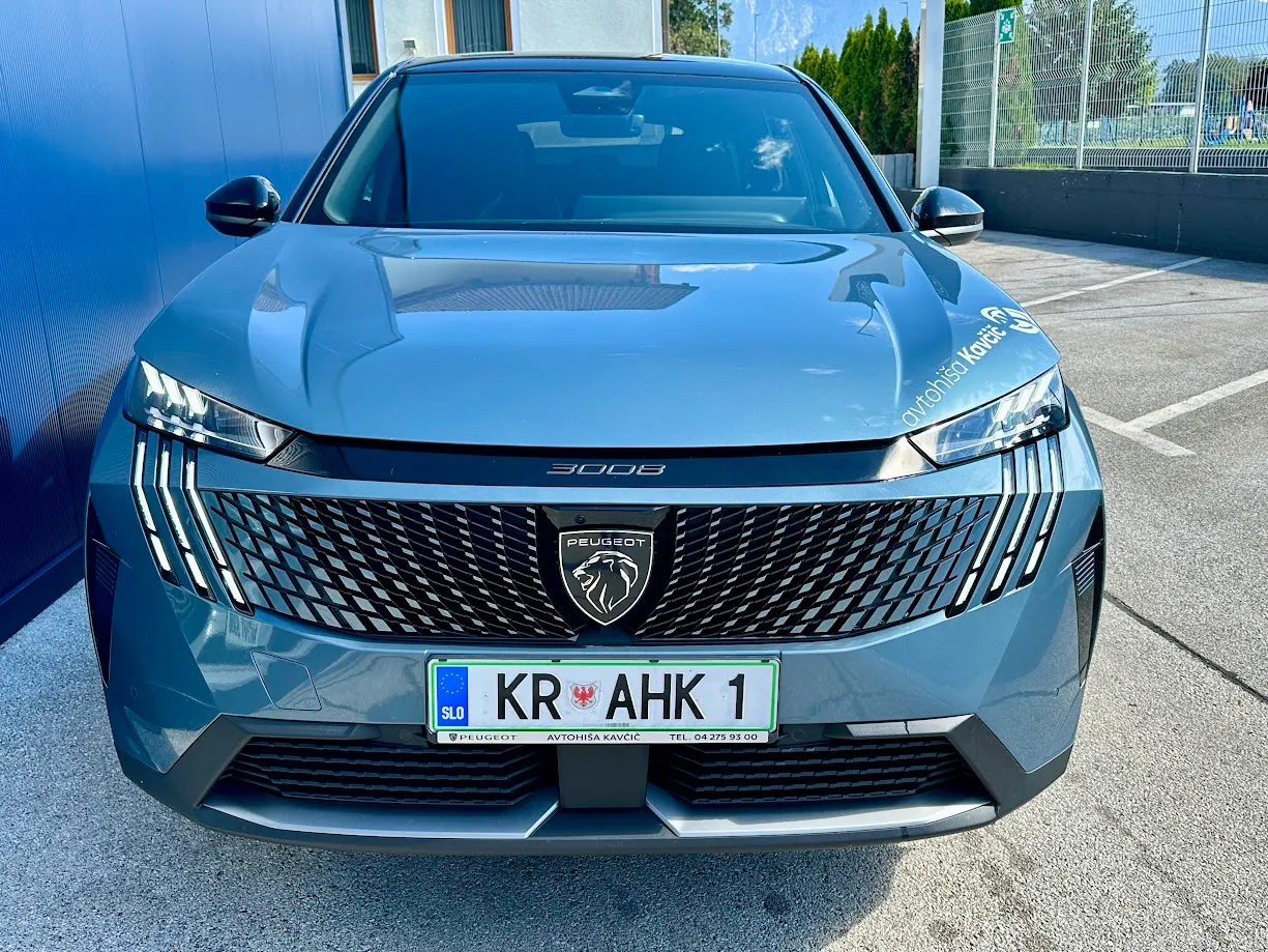 Zunanja slika - Peugeot 3008 - GT 1.2 PURETECH 136 HIBRID e-DCT - 4