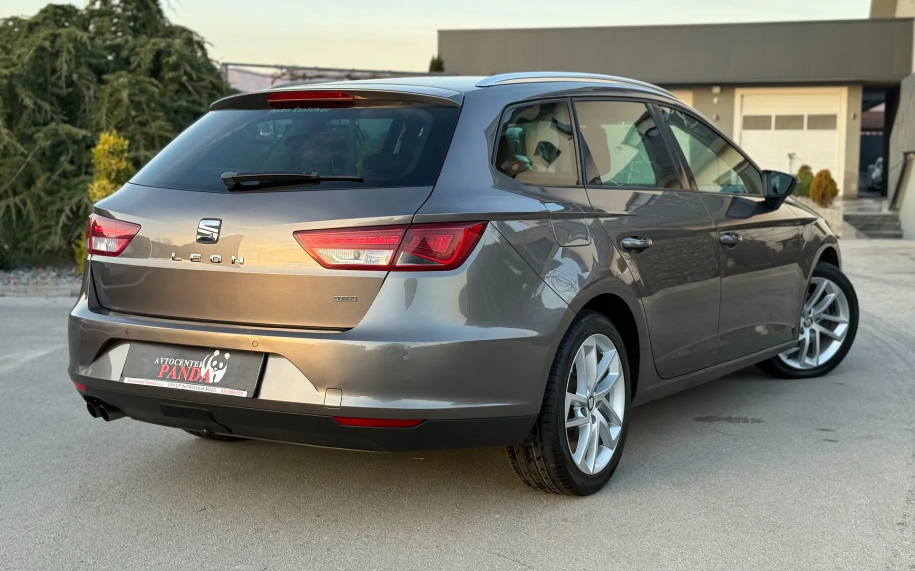 Zunanja slika - Seat Leon - ST 4X4 1,6 TDI Style - 4