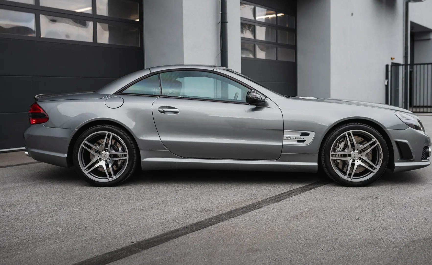 Zunanja slika - Mercedes-Benz SL-Razred - SL 63 AMG PERFORMANCE PAKET ACC TV AIRSCARF - 5