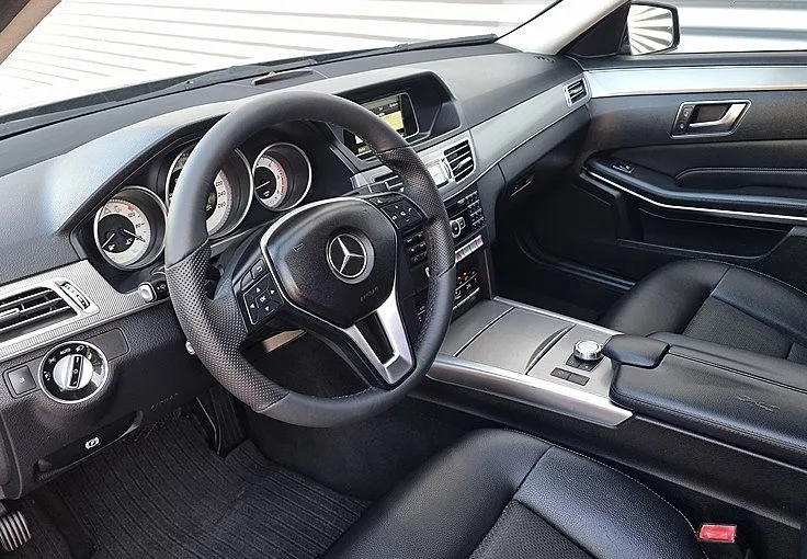 Zunanja slika - Mercedes-Benz E-Razred - 2.2CDI-AUT-AVANTGARDE-FULL LED-GR SEDEŽEV - 6