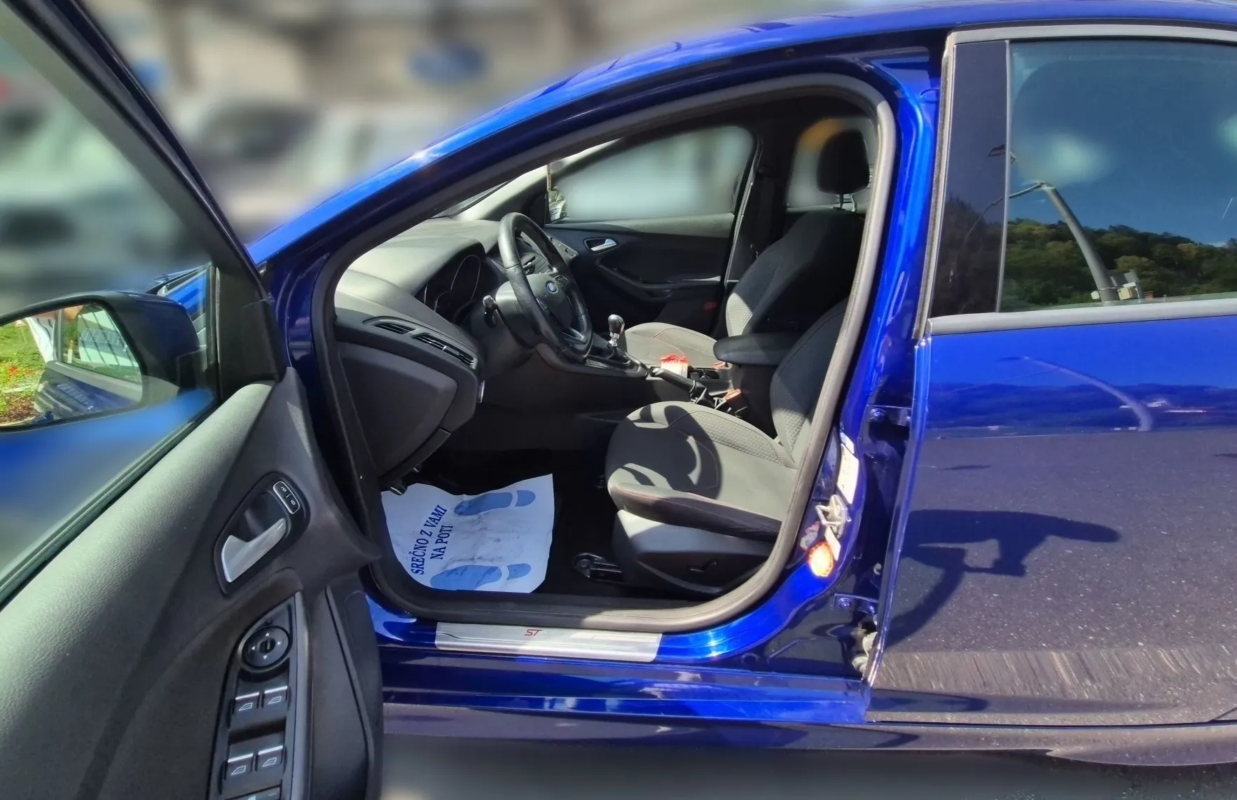 Zunanja slika - Ford Focus - ST-LINE 1.0 125PS M6-SLO-2.LAST-REDNO SERVISIRAN - 11