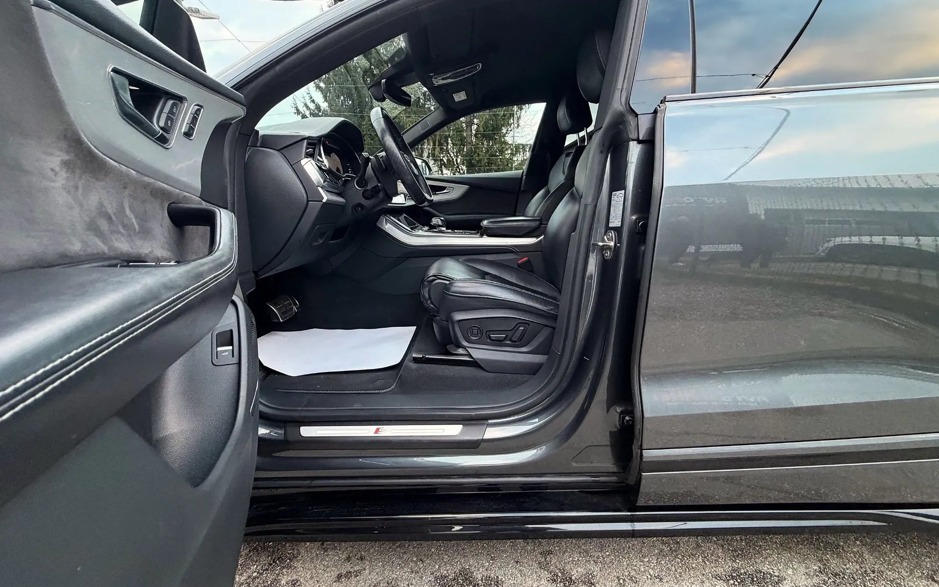 Zunanja slika - Audi Q8 - 50 TDI Quattro 3xS-LiNE HD MATRIX ACC 360KAM ALU22 - 14