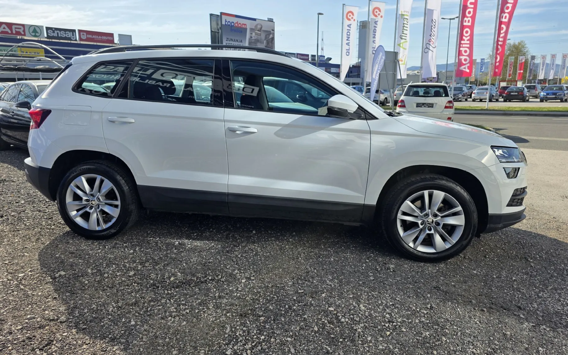 Zunanja slika - Škoda Karoq - 1.6 TDI Style.FULL LED.NAVI.HITRI KREDIT - 2