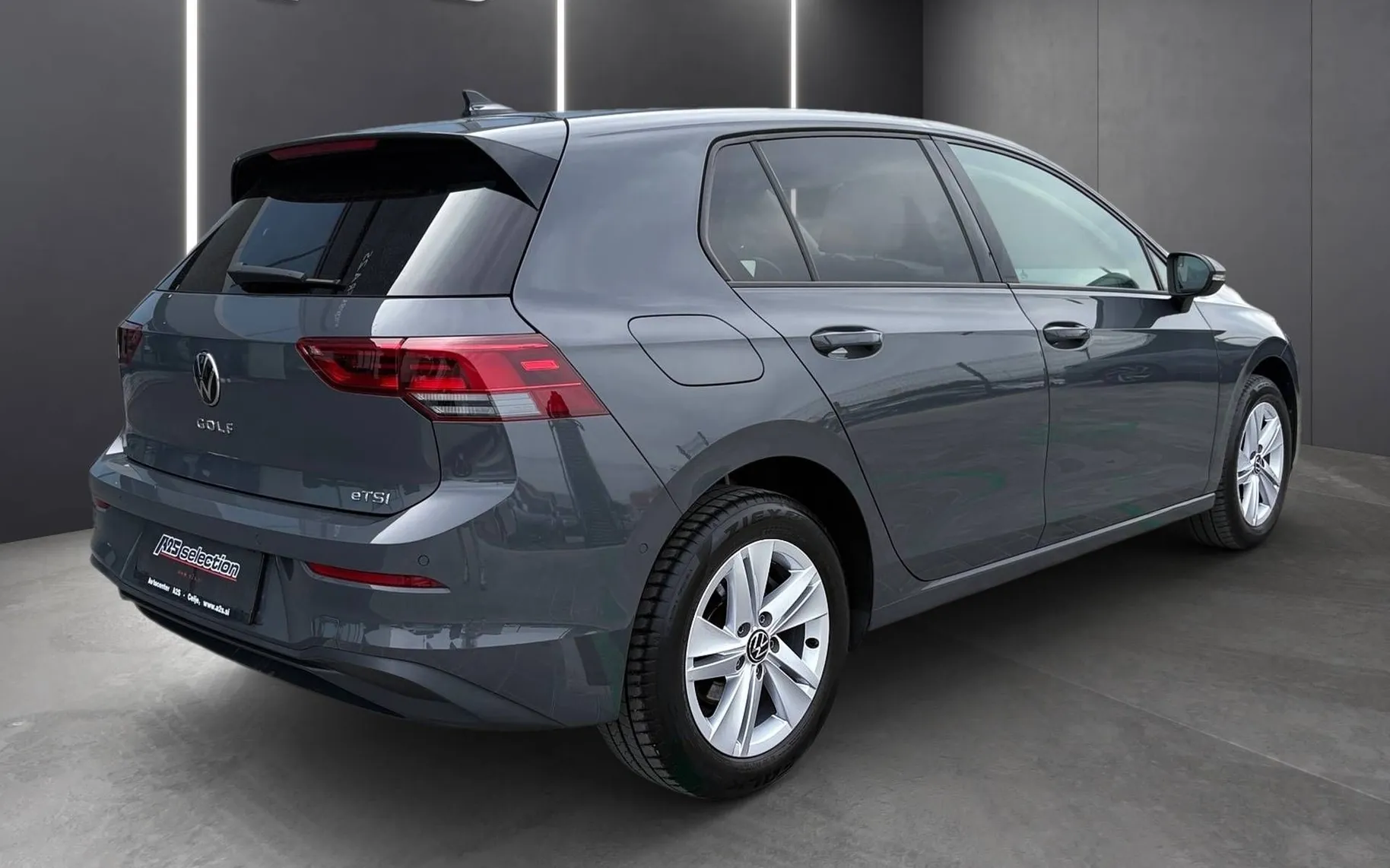 Zunanja slika - Volkswagen Golf - Life 1.0 eTSI DSG - 3