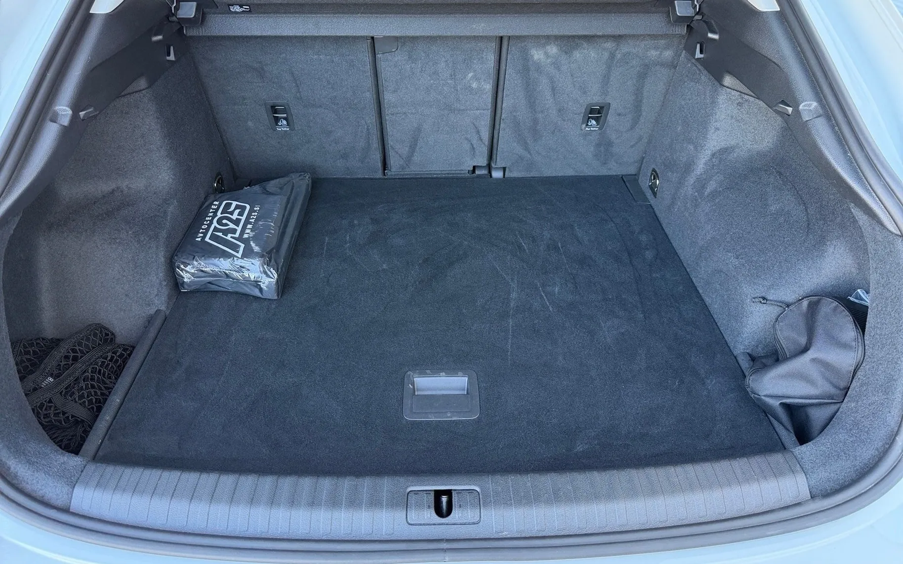 Notranja slika - Audi Q3 Sportback - 35 TDI S tronic Advanced-Mrtvi kot-ACC-Kamera..... - 12