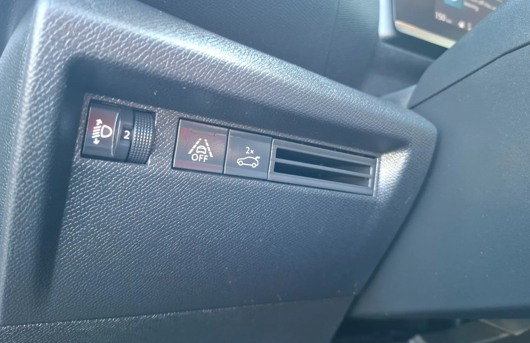 Zunanja slika - Citroën C4 X - 1.2 PURETECH YOU  - KOT NOVO - SAMO 21.870KM - 14