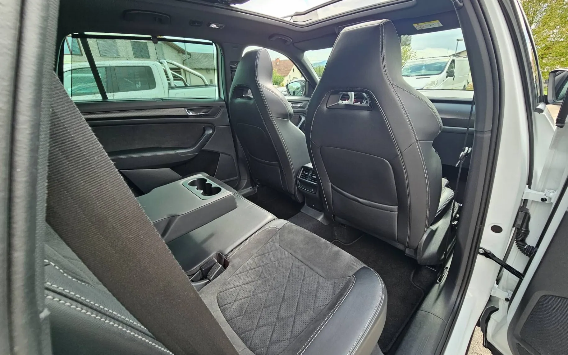 Notranja slika - Škoda Kodiaq - 4x4 2.0 TDI Sportline DSG |PANORAMA|VIRTUAL|ALU20| - 11