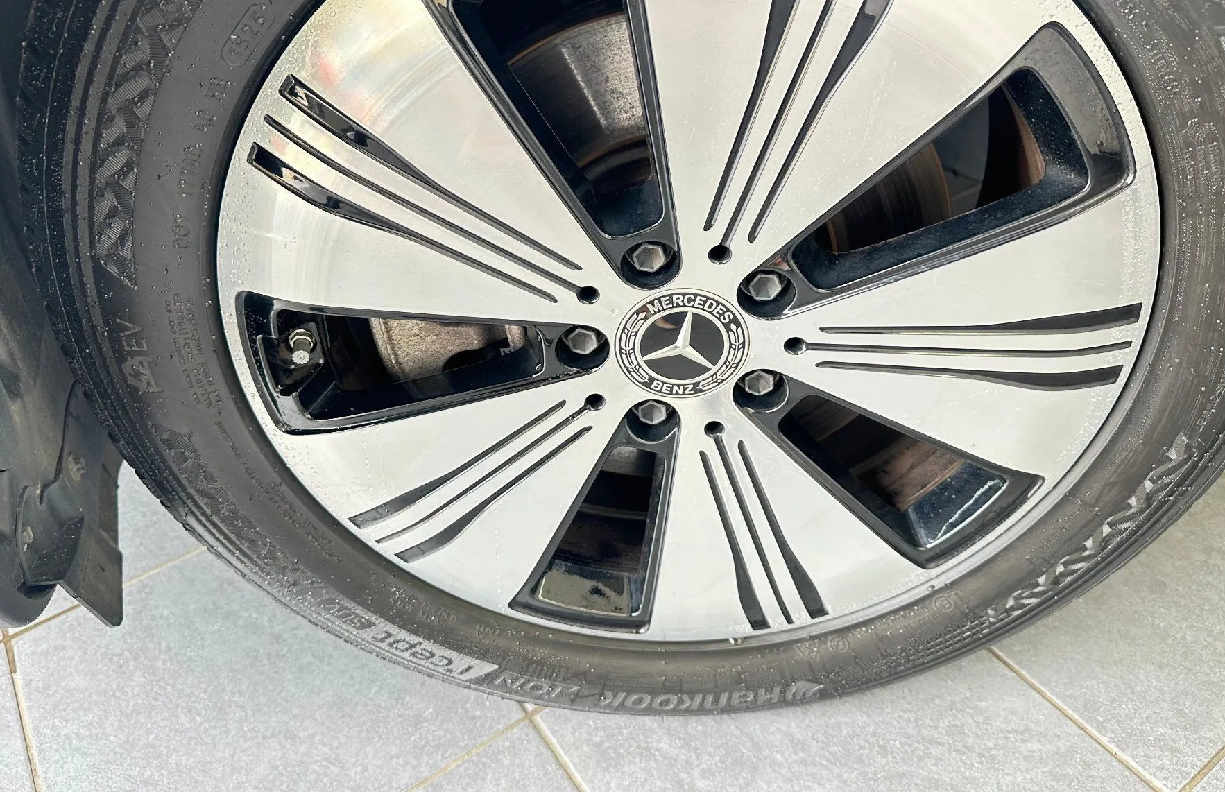 Zunanja slika - Mercedes-Benz EQA - 250 Business.KAMERA.NAVI.USNJE.LED.SAMO 57.590 KM - 16