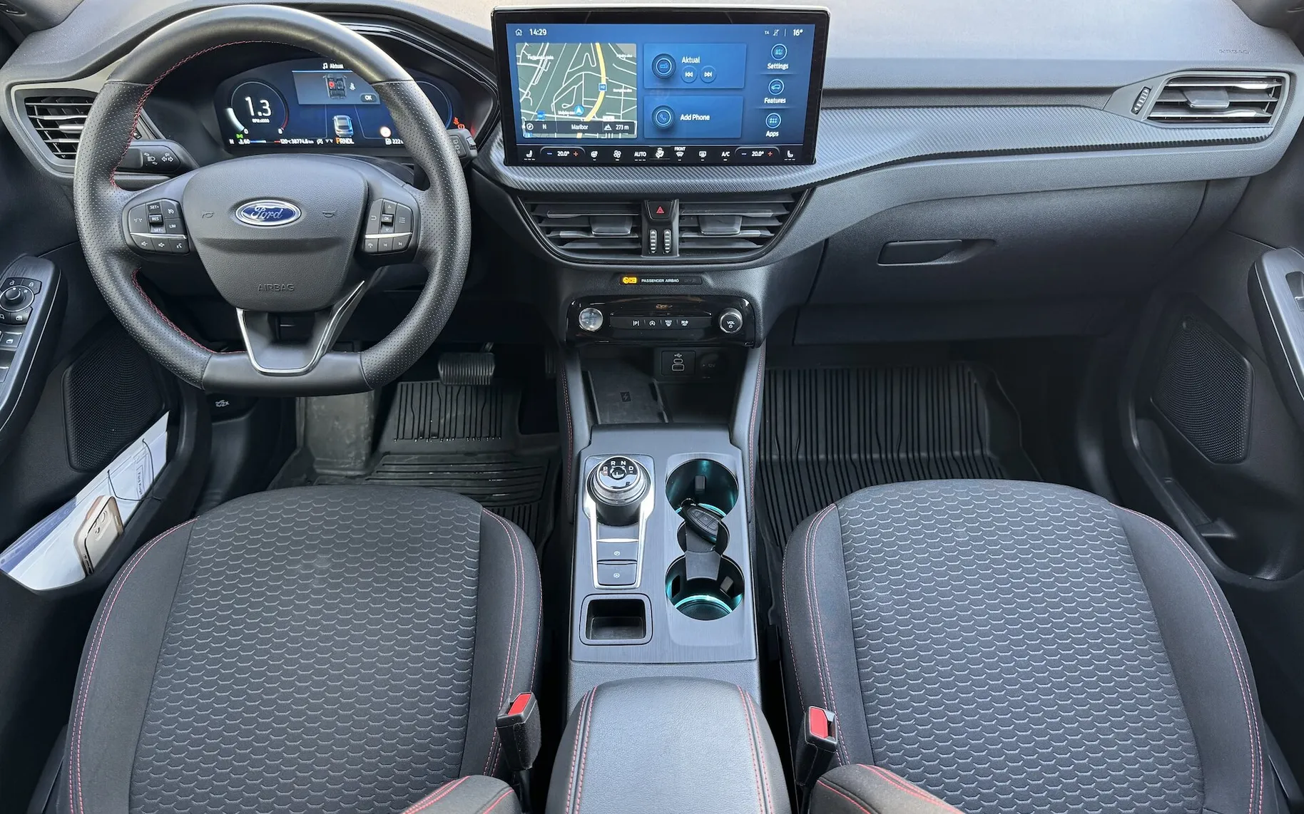 Zunanja slika - Ford Kuga - 1.5 EcoBoost ST-LINE AVT 186KM SLO 1.LAST FULL LED - 13
