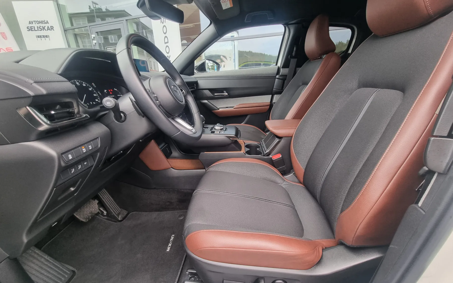 Zunanja slika - Mazda MX-30 - e-Skyactiv - TOP OPREMA - MOŽNOST POVRNITVE DDV-ja - 4