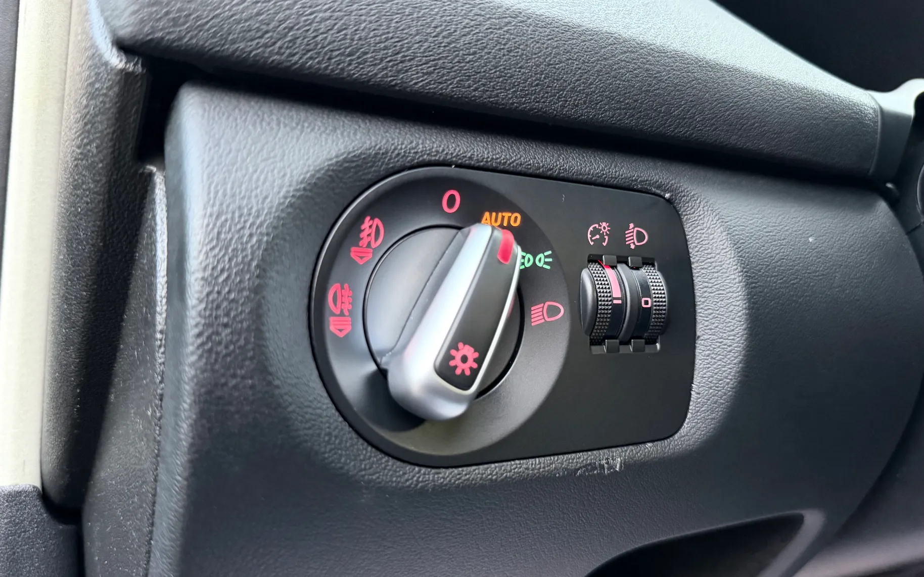 Zunanja slika - Audi A3 - Ambiente 2.0 TDI S-tronic F1 2.LASTNIK ALU 16. - 6