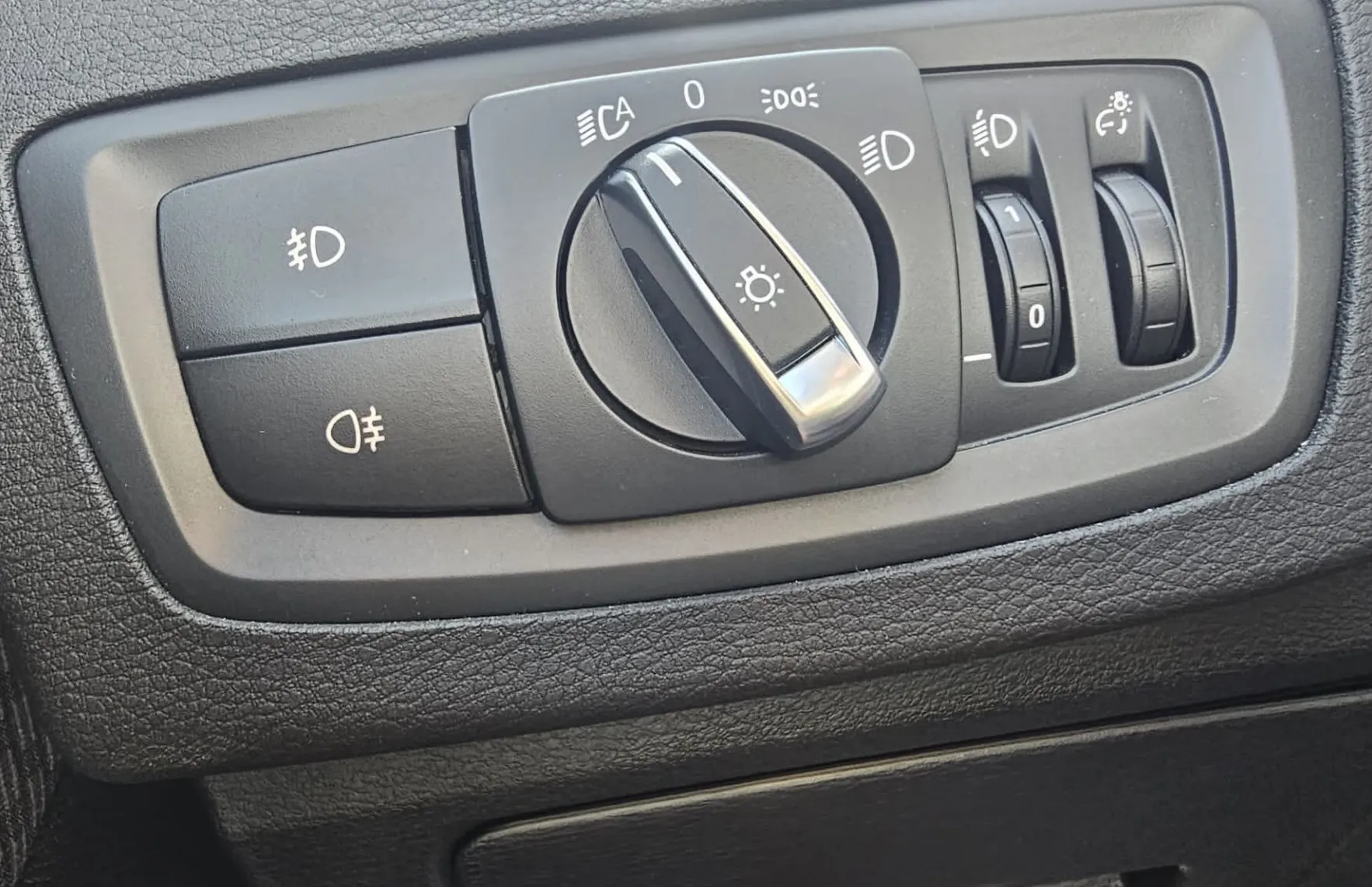 Zunanja slika - BMW X1 - serija : xDrive18d Advantage|navi|el prtljažnik|fulLED| - 11