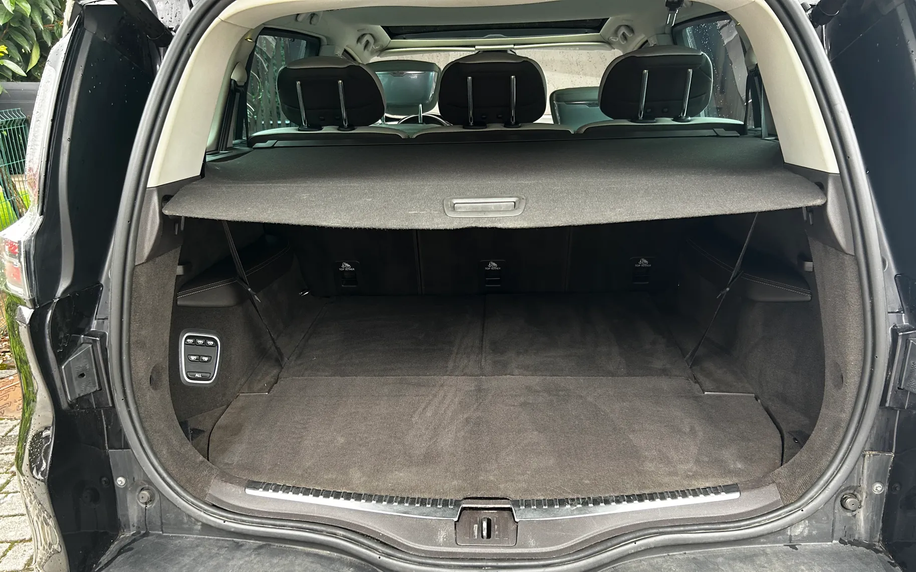 Notranja slika - Renault Espace - INITIALE PARIS, 1,6 DCI AUT, 7sedežev - 10