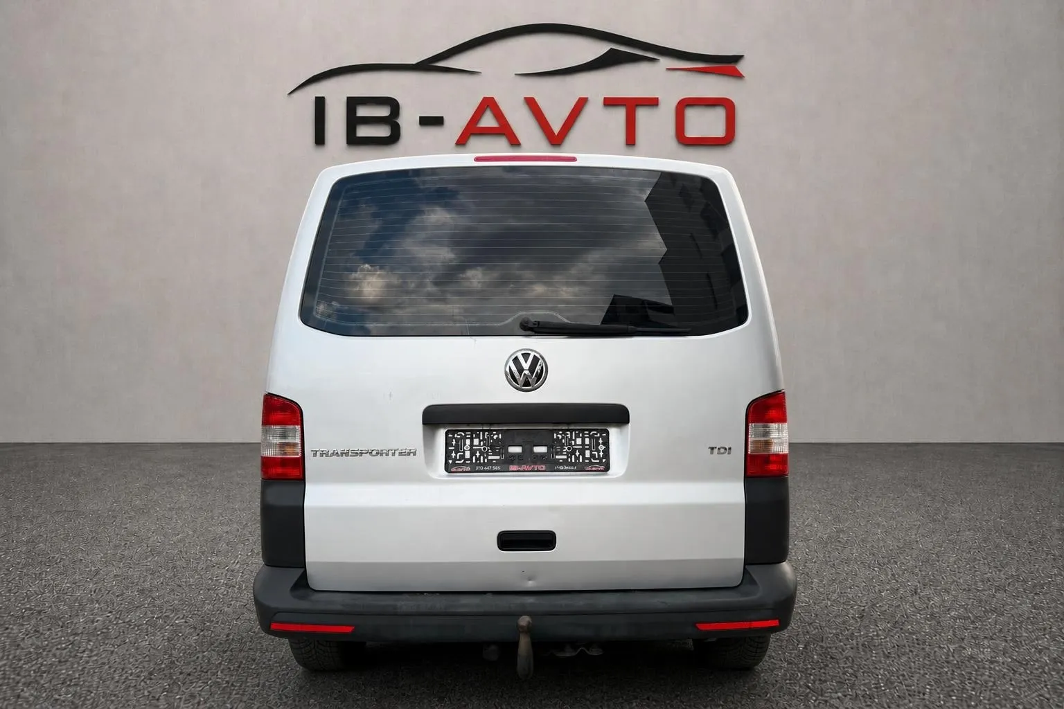 Notranja slika - Volkswagen Transporter - T5 Kombi 9 - Sedezev 2.0 TDI - 7
