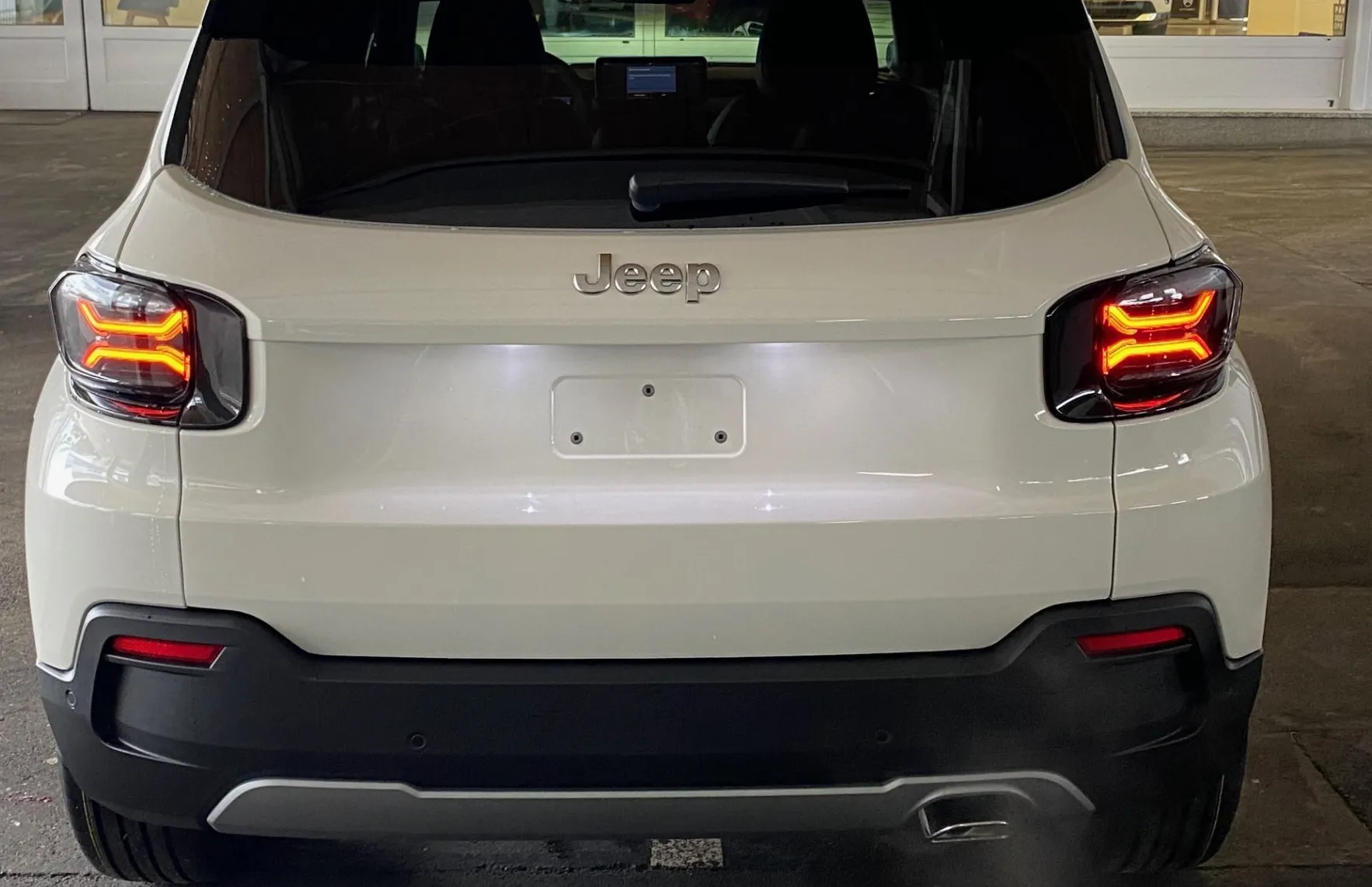 Zunanja slika - Jeep Avenger - Summit 1.2 E-DCT6 MHEV 110 - 5